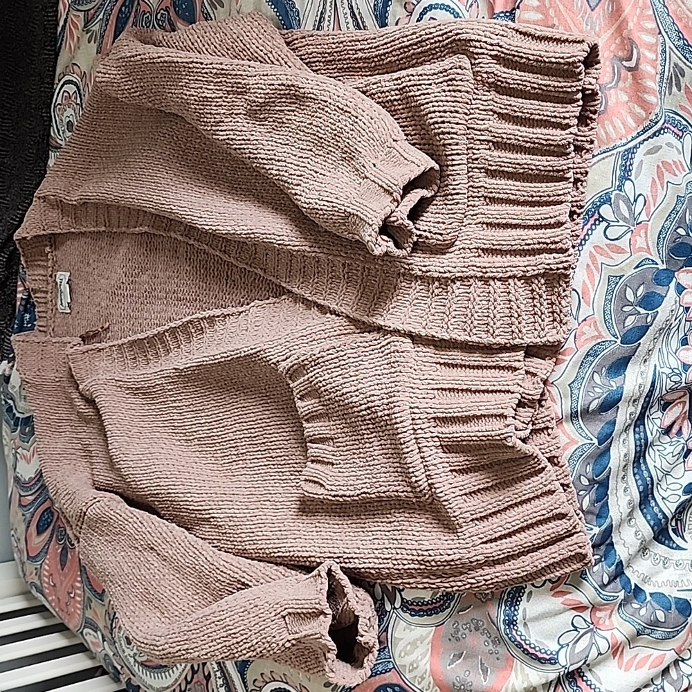 AE heavy weight chenille cardigan